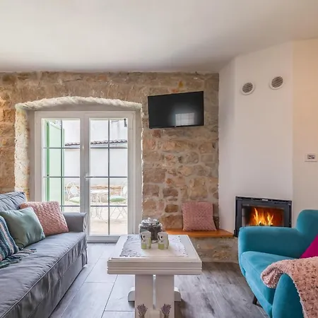 Holiday home Family Friendly House With A Swimming Pool Cerion, Istria - Sredisnja Istra - 16332