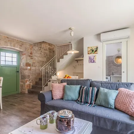 Дом отдыха Family Friendly House With A Swimming Pool Cerion, Istria - Sredisnja Istra - 16332
