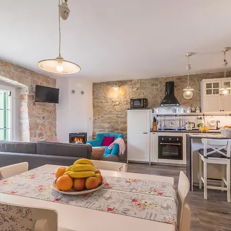 Family Friendly House With A Swimming Pool Cerion, Istria - Sredisnja Istra - 16332 בית נופש *