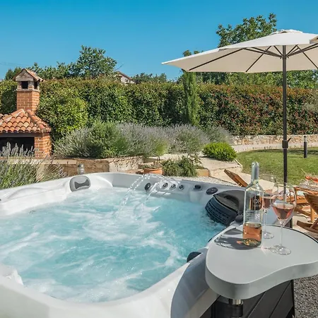 Family Friendly House With A Swimming Pool Cerion, Istria - Sredisnja Istra - 16332 בית נופש